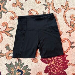 Women's Black Biker Shorts w. Pockets